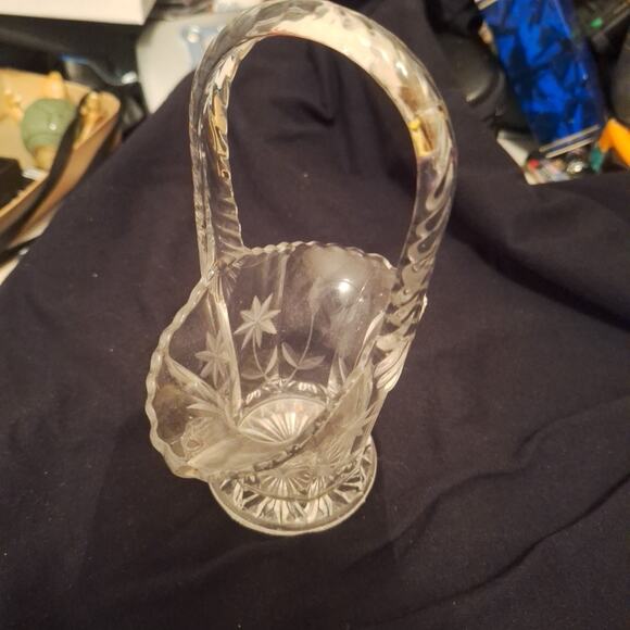 VINTAGE DUNCAN MILLER STYLE LIGHT CUT FLOWER PATTERN GLASS 6" FLOWER BASKET - Picture 1 of 5